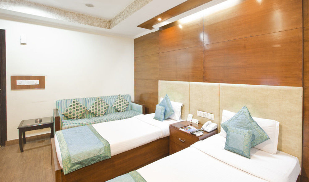 Hotel Chirag Residency Neu-Delhi Exterior foto